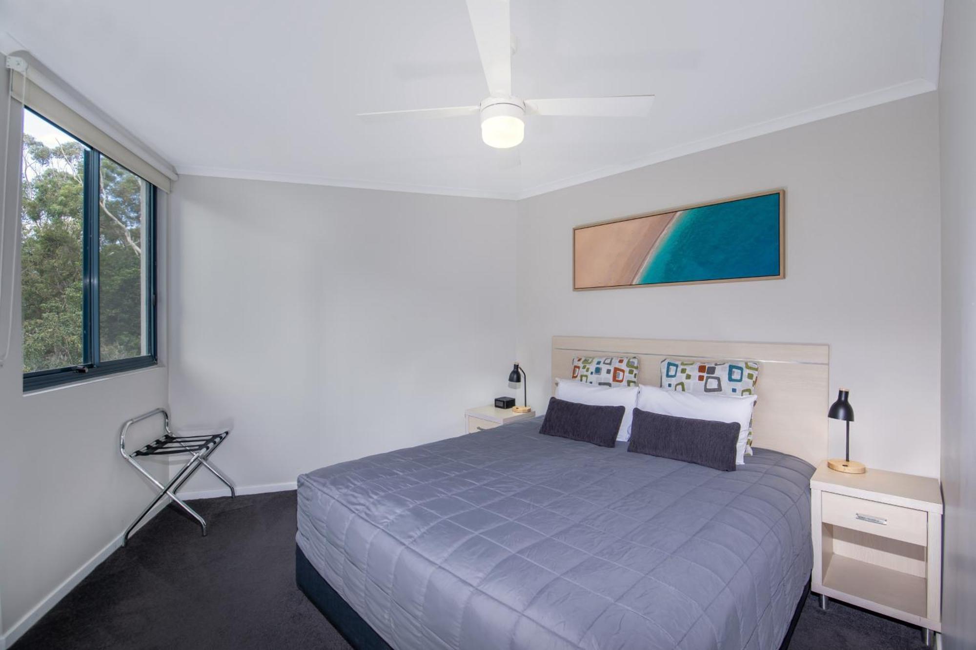 One-Bedroom Apartment Walk Shower
