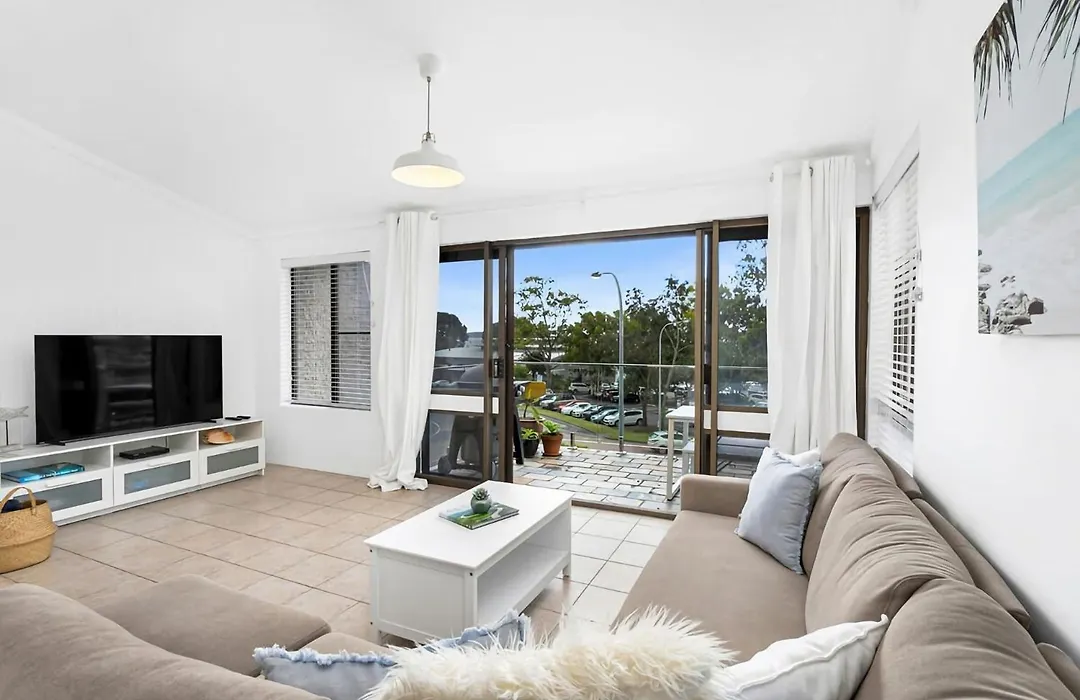 Salt & Sail Stay With Nelson Bay Views-1