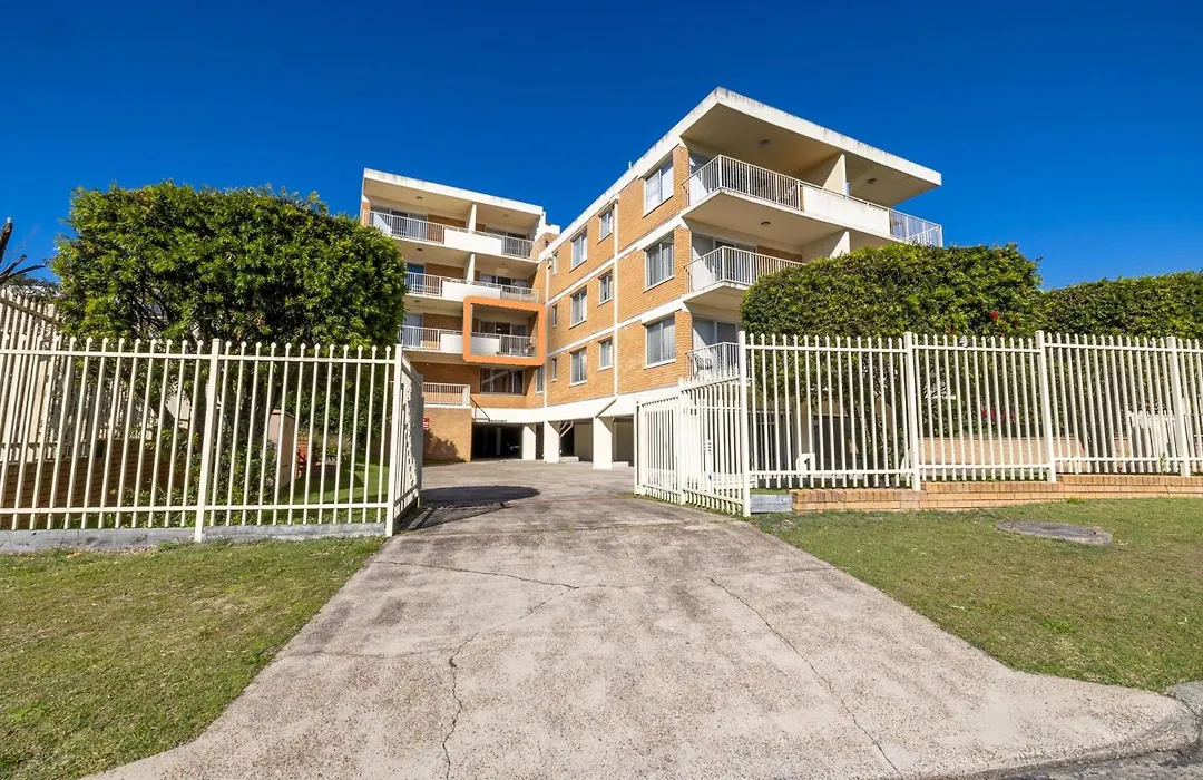 Yarramundi, 7-47 Magnus St - Spectacular Views In The Heart Of Nelson Bay-1