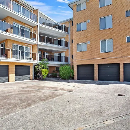 Kiah 10, 53 Victoria Parade - Stunning Views, Aircon And Close To The Marina-3