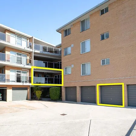 Kiah 8, 53 Victoria Parade - Stunning Water Views, Wifi & Air Con-2