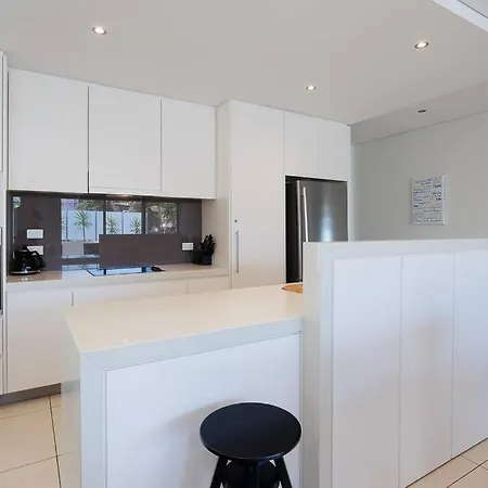 Bay Central Apartments-3