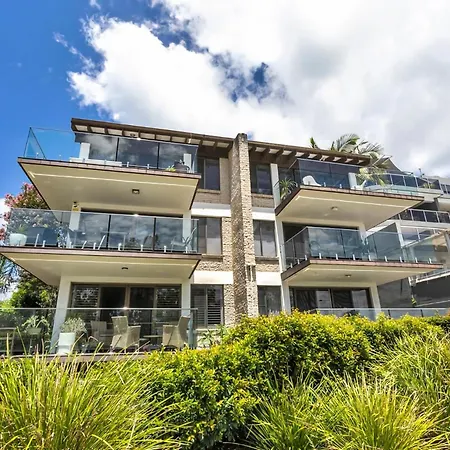 Salt & Sail Stay With Nelson Bay Views-3