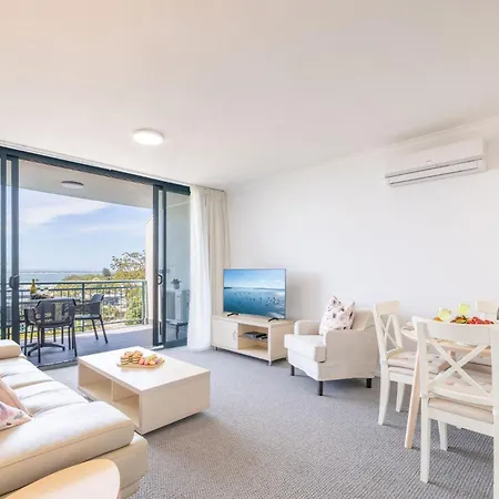 The Landmark Unit 405 Resort Style, Spectacular Water Views, Lift, Linen, Pool, Games Room, Port-A-Cot And Highchair.-3