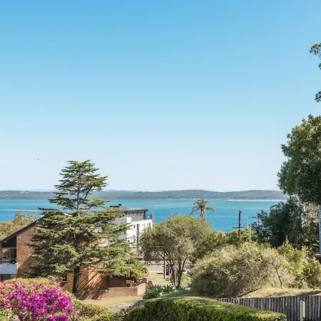The Commodore, 23,9-11 Donald Street - Delightful Unit With Gorgeous Water Views, Air Con And Wi-Fi-2
