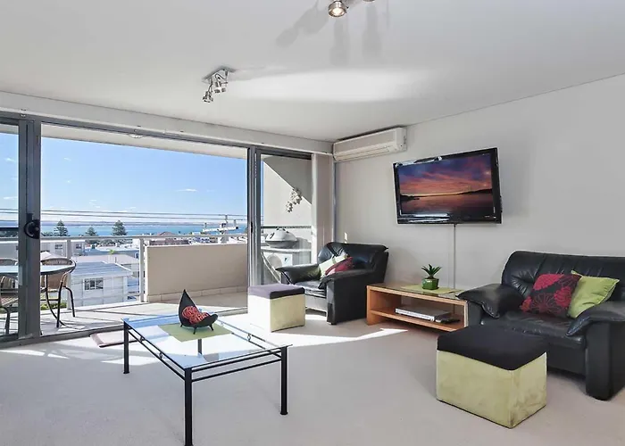 Bayview Apartments: Central Stockton Street Retreat Nelson Bay