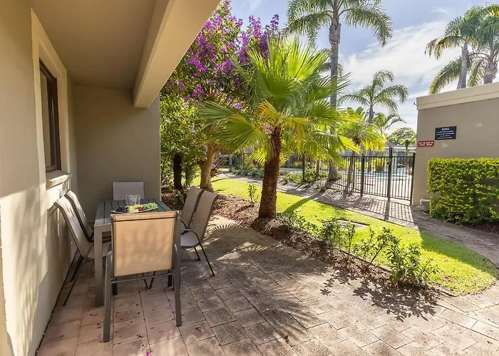 Carindale, 16 19-23 Dowling Street - Ground Floor Unit With Foxtel, Complex Pool And Tennis Court Nelson Bay