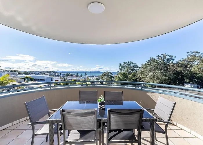 The Landmark 211 Resort Style Holiday With Pool Games Room And Restaurant Nelson Bay