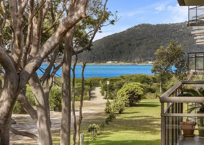 Shoreline Unit 15 1 Intrepid Close Nelson Bay