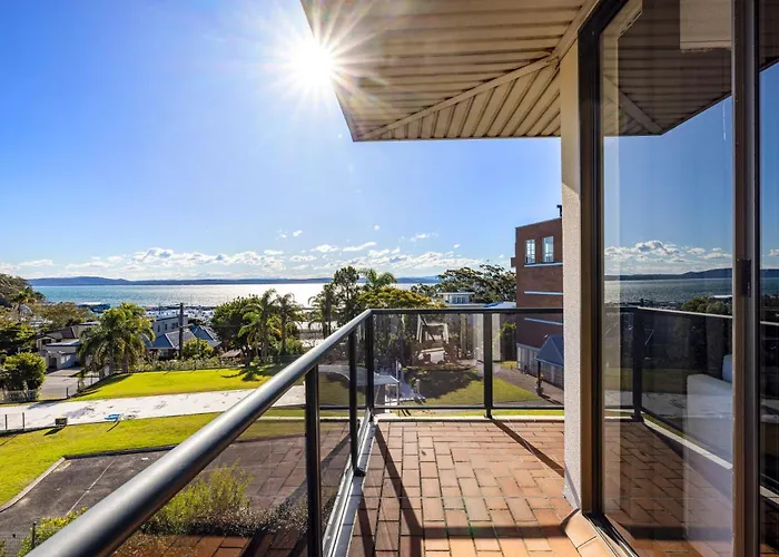 Views And Pool In A Great Location In Nelson Bay Apartment