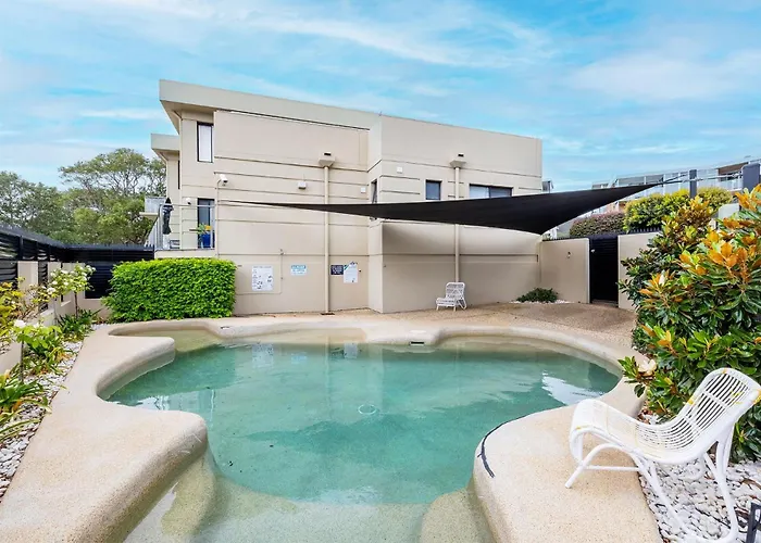 Paradiso, 4,4 Laman St - Unit With Aircon, Wi-Fi, Pool And In The Heart Of Town, Water Views Nelson Bay