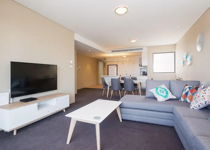 Cote D'Azure: Coastal Comfort with Pool and Secure Parking Nelson Bay
