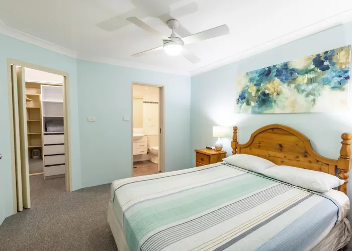 Carindale, 16 19-23 Dowling Street - Ground Floor Unit With Foxtel, Complex Pool And Tennis Court Nelson Bay