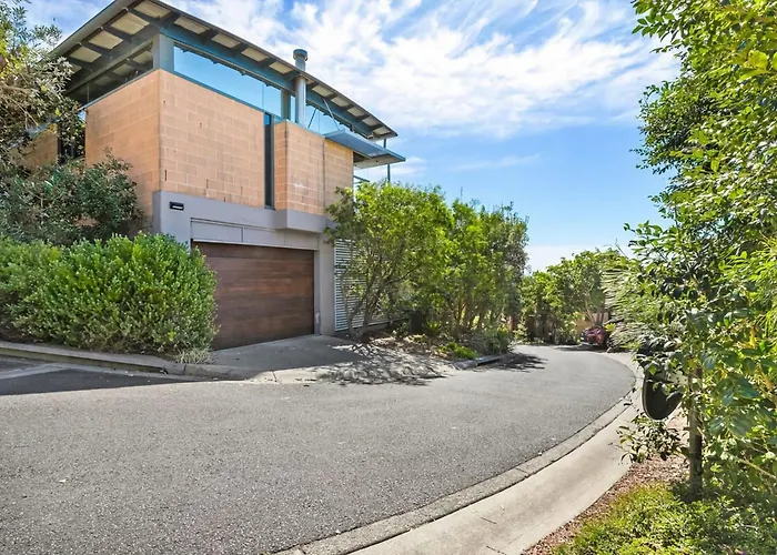 Sea View Retreat Ocean Views, Pool & Spa Nelson Bay