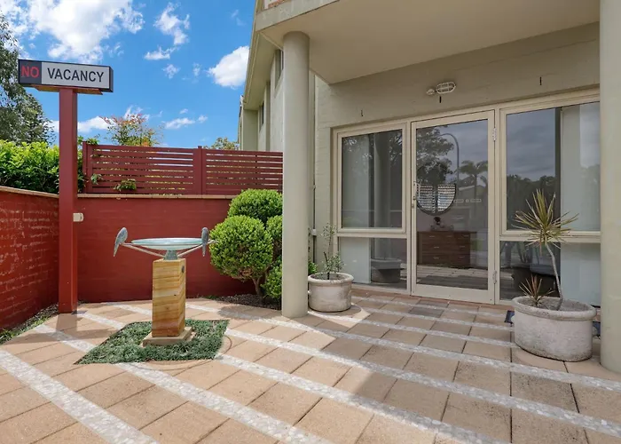 Martys Little Beach No 1 Two Story Apartment Nelson Bay