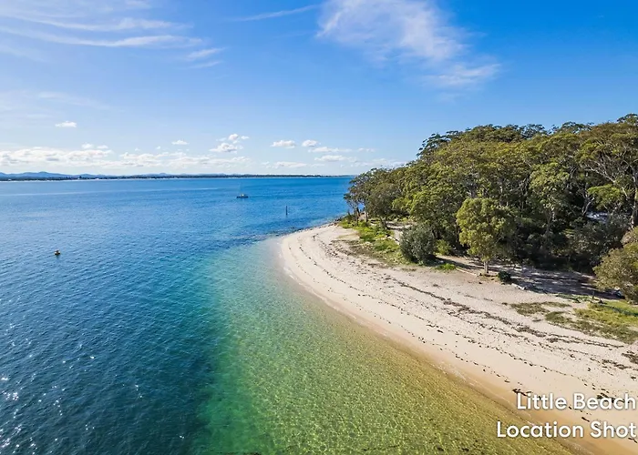 Bayview Towers 6, 15 Victoria Pde - Stunning Water Views Apartment Nelson Bay