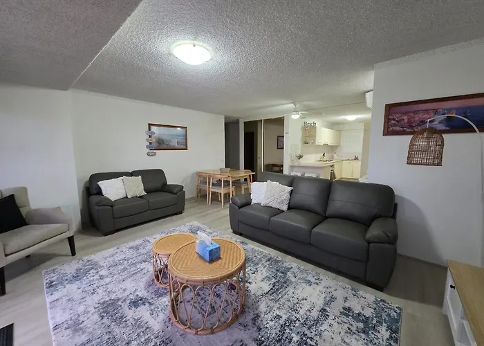 The Poplars, Pool Access Getaway Apartment Nelson Bay