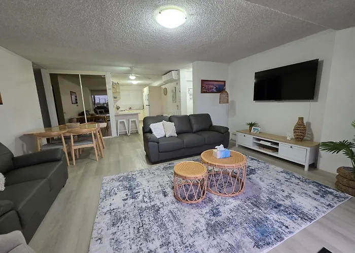 The Poplars, Pool Access Getaway Apartment Nelson Bay