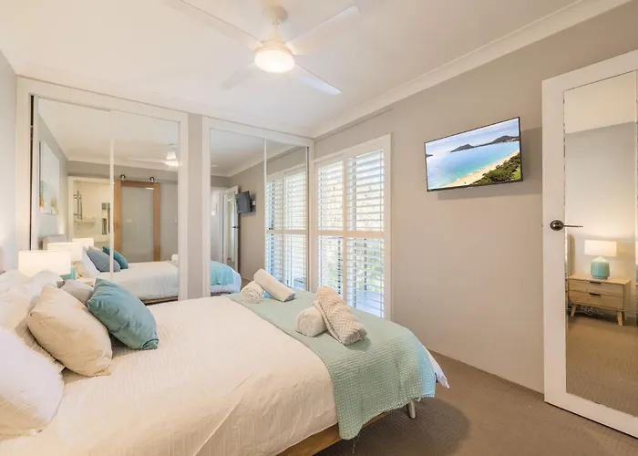 Sunset Towers 11, 25 Donald St - Stunning Water Views, Air Con, Wi-Fi And Linen Provided Apartment Nelson Bay