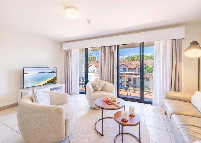 Bay Breeze Apartments, 33 1 Trafalgar St - Aircon, Wi-Fi, Linen, Pool Nelson Bay