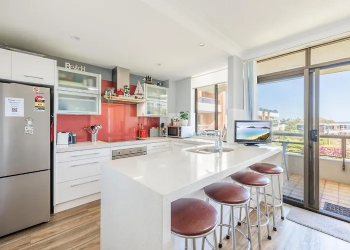 The Commodore, 23,9-11 Donald Street - Delightful Unit With Gorgeous Water Views, Air Con And Wi-Fi Nelson Bay