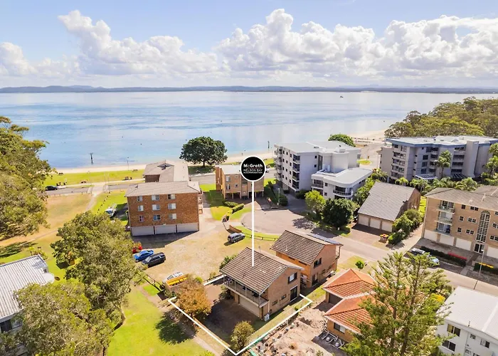Plattens 2 Great Duplex So Close To The Water Nelson Bay