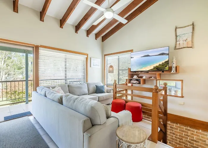 Plattens 2 Great Duplex So Close To The Water Nelson Bay